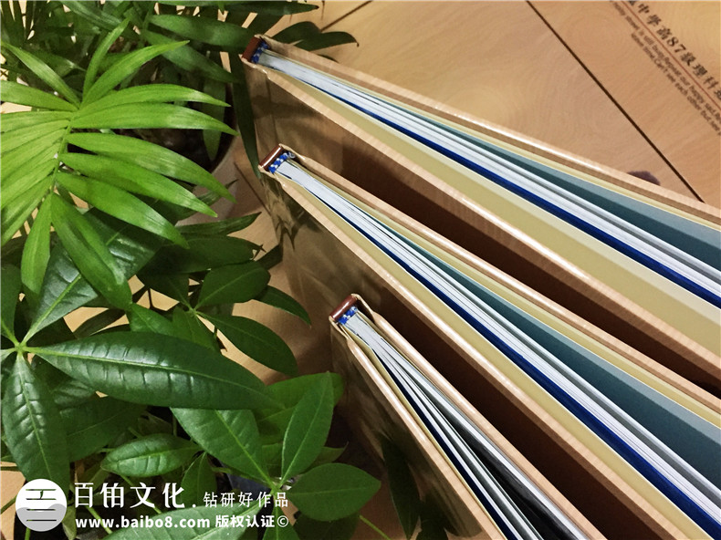 高中同學(xué)聚會后的紀念冊制作方式 將聚會感悟融入紀念冊制作中