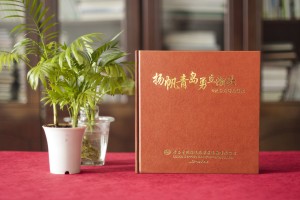 干部官員/紀(jì)委書記離任退休紀(jì)念冊策劃制作-領(lǐng)導(dǎo)人物畫冊設(shè)計(jì)排版